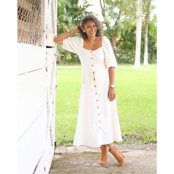 H&M Dresses & Skirts - H&M Creped Dress Puff Sleeves
Square Neckline